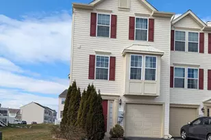 3207 Orchard View Rd, Reading, PA 19606 - Photo 1