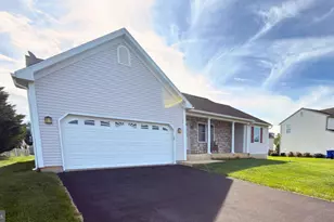 12 Oswego Ln, Reading, PA 19605 - Photo 3