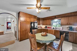 404 Hill Cir, Reading, PA 19607 - Photo 7