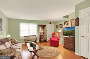 202 S View Rd, Fleetwood, PA 19522 - Photo 7