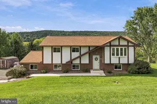 11 Birdsfoot Dr, Robesonia, PA 19551 - Photo 1