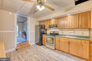 242 N 3rd St, Hamburg, PA 19526 - Photo 5