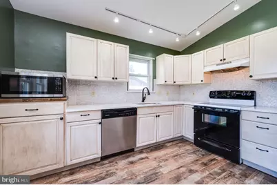 208 Montgomery Avenue, Reading, PA 19606 - Photo 11