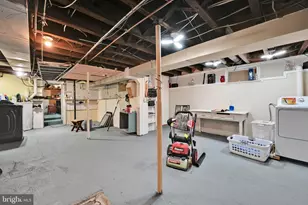 614 N 3rd St, Reading, PA 19601 - Photo 33