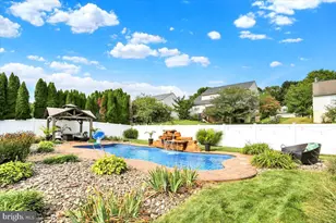 1113 Stonehenge Dr, Reading, PA 19606 - Photo 45