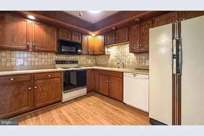 109 Valley Greene Cr, Wyomissing, PA 19610 - Photo 9