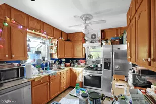 28 Mifflin Blvd, Shillington, PA 19607 - Photo 15