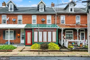 49 E Washington St, Topton, PA 19562 - Photo 1