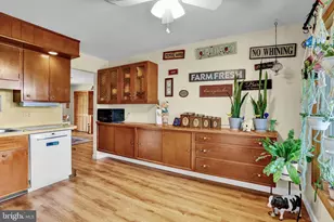 296 Elm St, Hamburg, PA 19526 - Photo 35