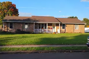 1 Aspen Ct, Douglassville, PA 19518 - Photo 1