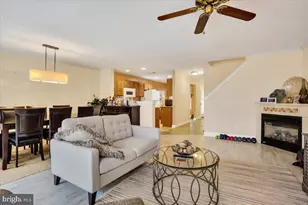 203 Oak Hill Ln, Reading, PA 19610 - Photo 3