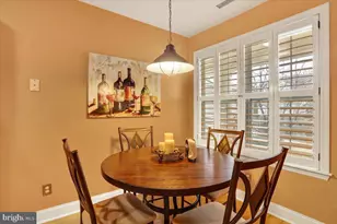 203 Oak Hill Ln, Reading, PA 19610 - Photo 5