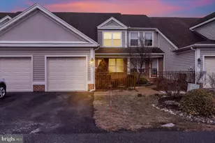 203 Oak Hill Ln, Reading, PA 19610 - Photo 1