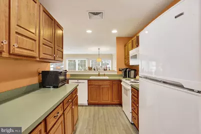 203 Oak Hill Lane, Reading, PA 19610 - Photo 7