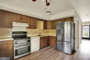 28-3 Wister Way, Reading, PA 19606 - Photo 9