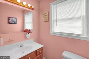 100 N Robeson St, Robesonia, PA 19551 - Photo 5