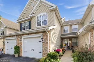207 Laurel Ct, Morgantown, PA 19543 - Photo 1