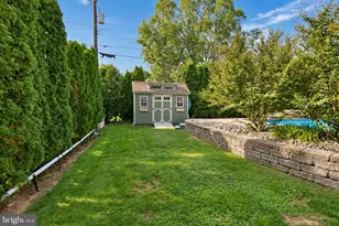1110 Dogwood Dr, West Lawn, PA 19609 - Photo 9