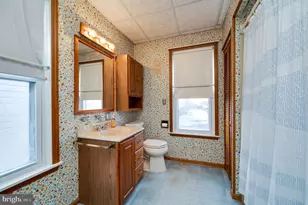 13 Bernhart Ave, Reading, PA 19605 - Photo 19