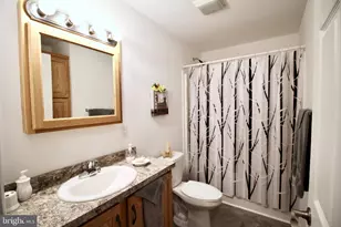28 Dawn Dr, Douglassville, PA 19518 - Photo 19
