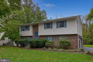 1376 Woodcrest Dr, Reading, PA 19607 - Photo 1