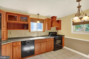 2001 Reservoir Rd, Reading, PA 19604 - Photo 7