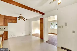 2003 Reservoir Rd, Reading, PA 19604 - Photo 7