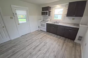 99 Walnuttown Rd, Fleetwood, PA 19522 - Photo 3