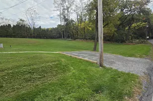 99 Walnuttown Rd, Fleetwood, PA 19522 - Photo 19