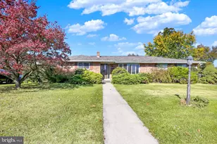 135 Fairview Dr, Kutztown, PA 19530 - Photo 1