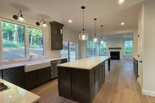 2046 Sunrise Dr, Coopersburg, PA 18036 - Photo 3