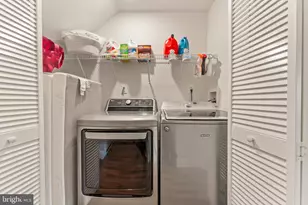 8 Sienna Pl, Feasterville-Trevose, PA 19053 - Photo 11