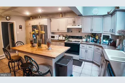 113 Creekwood Drive, Feasterville-Trevose, PA 19053 - Photo 9