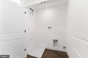 40 N 8th St, Perkasie, PA 18944 - Photo 15