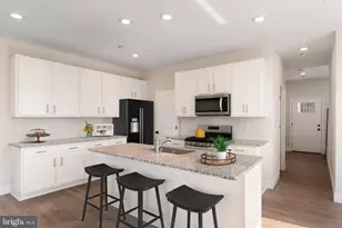 40 N 8th St, Perkasie, PA 18944 - Photo 3