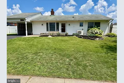 237 Lakeside Drive #N, Levittown, PA 19054 - Photo 1