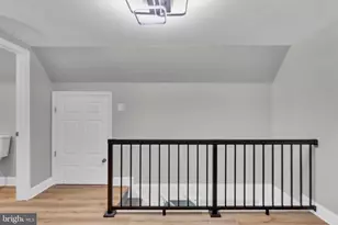 283 Snowball Dr, Levittown, PA 19056 - Photo 29