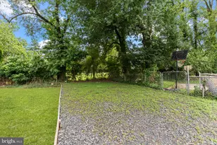 446 Pond St, Bristol, PA 19007 - Photo 33