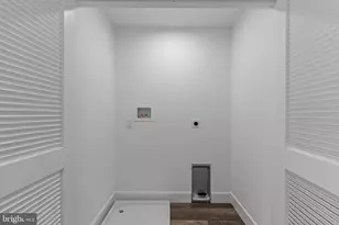 2823 Ave E, Levittown, PA 19056 - Photo 39