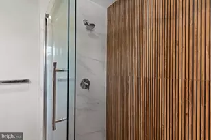 2823 Ave E, Levittown, PA 19056 - Photo 35