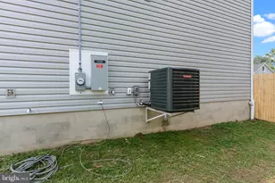 2823 Ave E, Levittown, PA 19056 - Photo 43