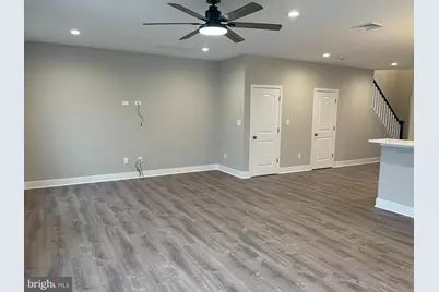 2821 Avenue E, Levittown, PA 19056 - Photo 3