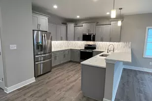 2821 Ave E, Levittown, PA 19056 - Photo 15