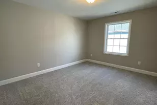 2821 Ave E, Levittown, PA 19056 - Photo 33