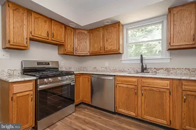 26 Bowling Green Avenue #3, Morrisville, PA 19067 - Photo 11