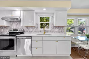 533 Avenue F, Feasterville-Trevose, PA 19053 - Photo 9