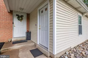 560 Thrush Ct, Yardley, PA 19067 - Photo 3