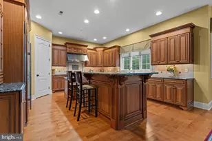 288 Jane Chapman Dr E, Newtown, PA 18940 - Photo 27