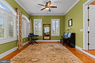 288 Jane Chapman Dr E, Newtown, PA 18940 - Photo 9
