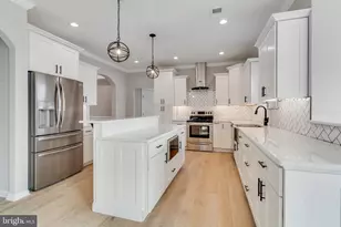 1021 W Maple Ave, Langhorne, PA 19047 - Photo 5